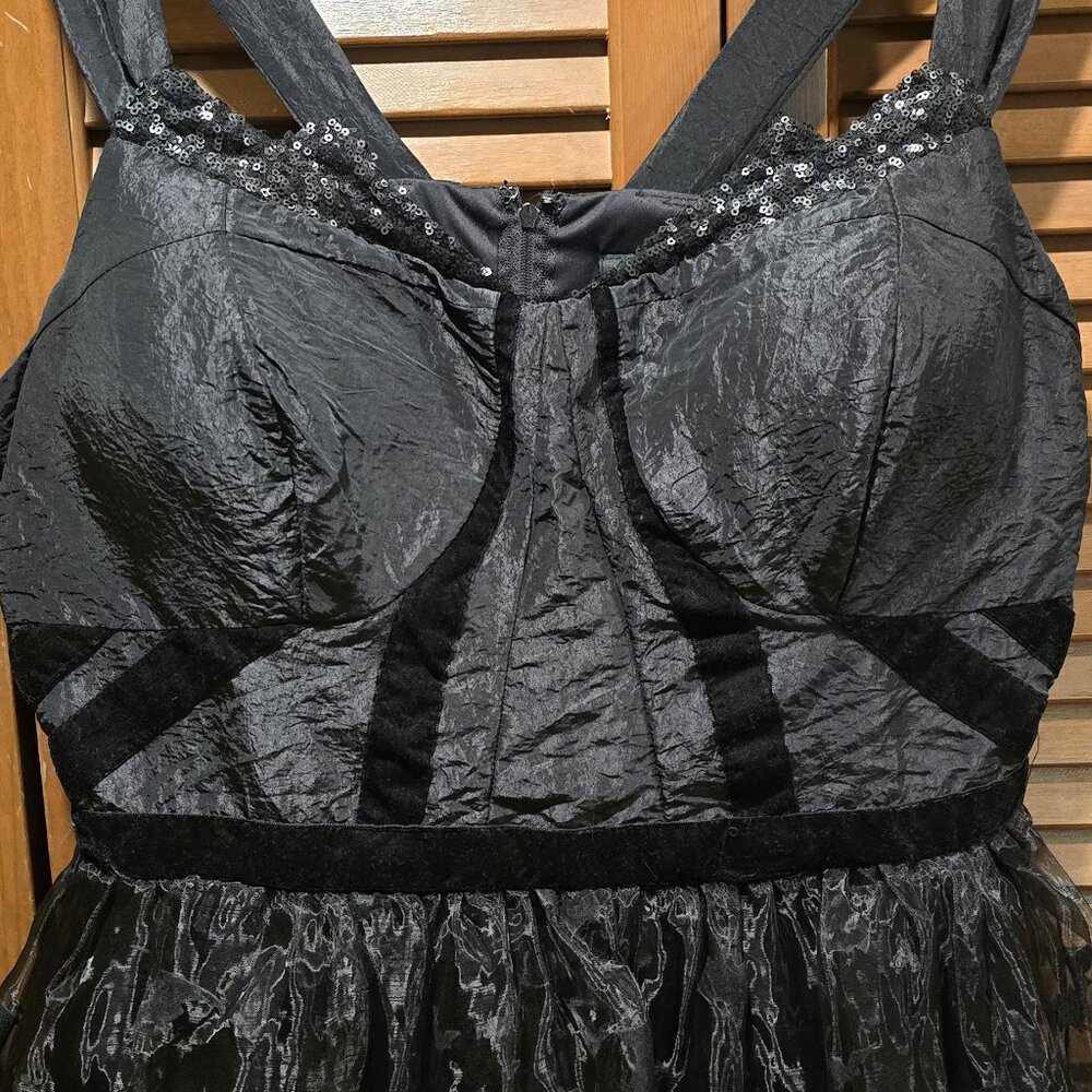 RARE - DC Comics Batman Formal Dress from Hot Topic - Picture 8 of 9